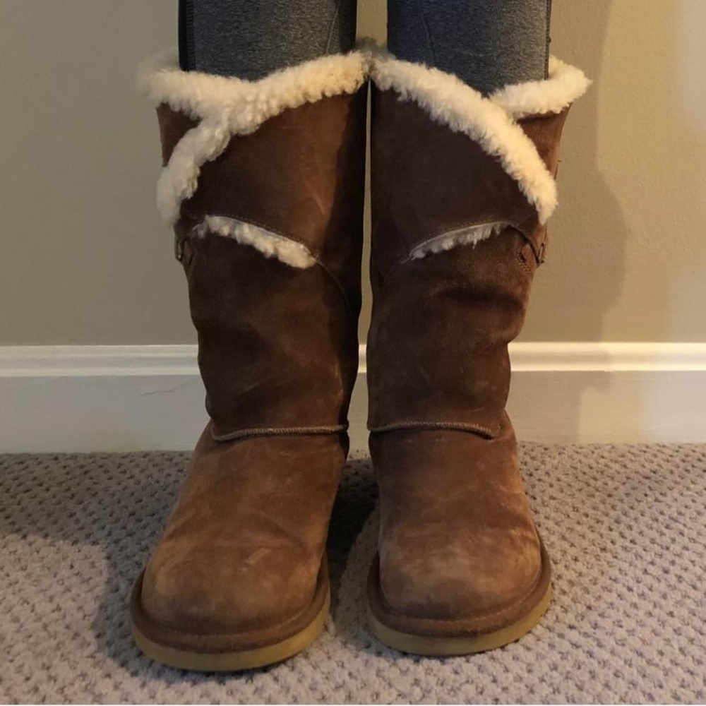 UGG Australia 'Messenger' Pocket Detail fur Boots in brown size 6.